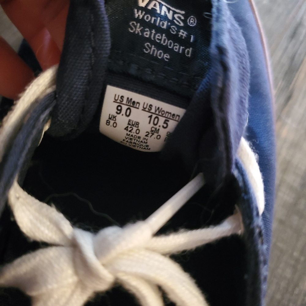 Vans - Picture 6 of 8